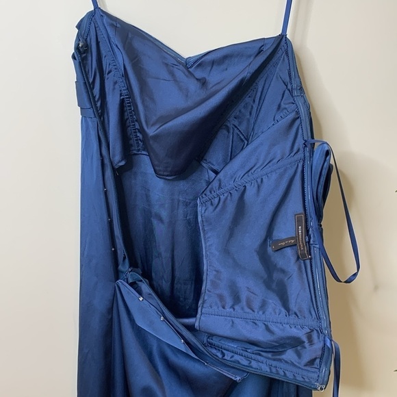 BCBGMaxAzria | Midnight Blue Satin Corset Bow Strapless Prom Wedding Dress 10 - Picture 16 of 17